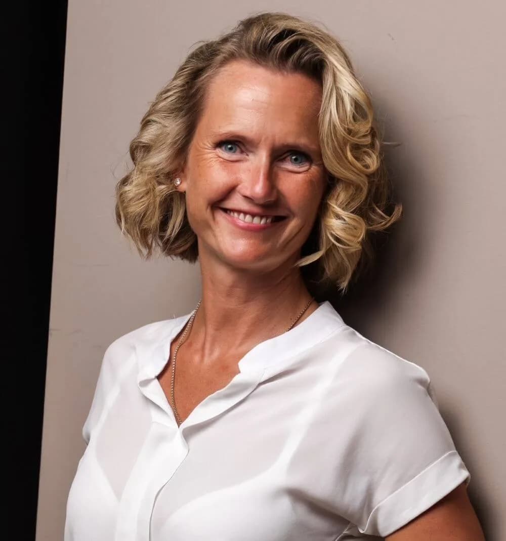 Lucienne Loer, Allfinanz
