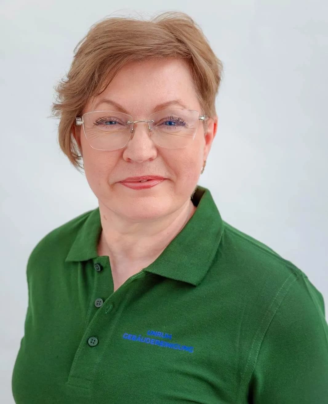 Elena Unruh, Gebäudereinigung