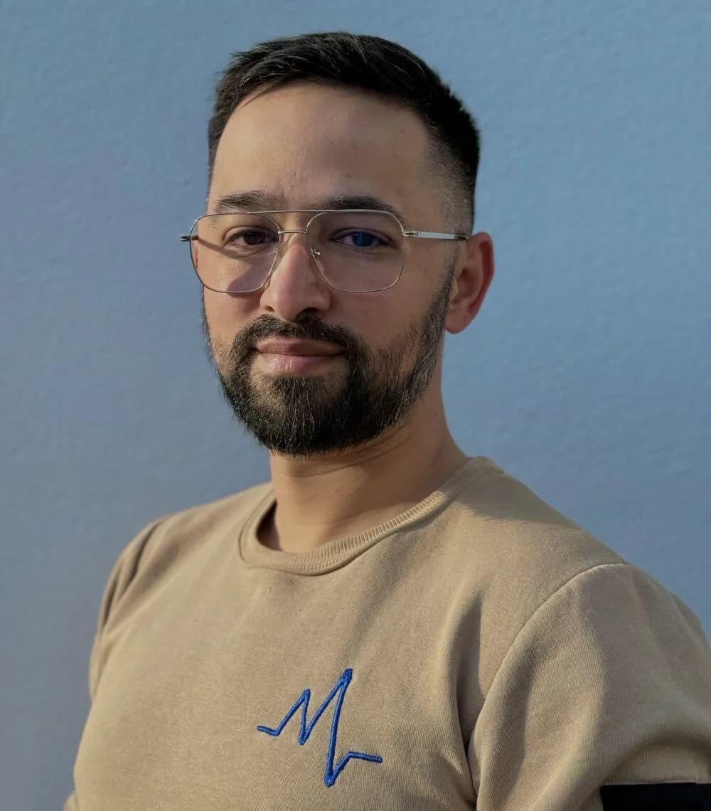 Mustafa Semerci, Gebäudedienstleistungen